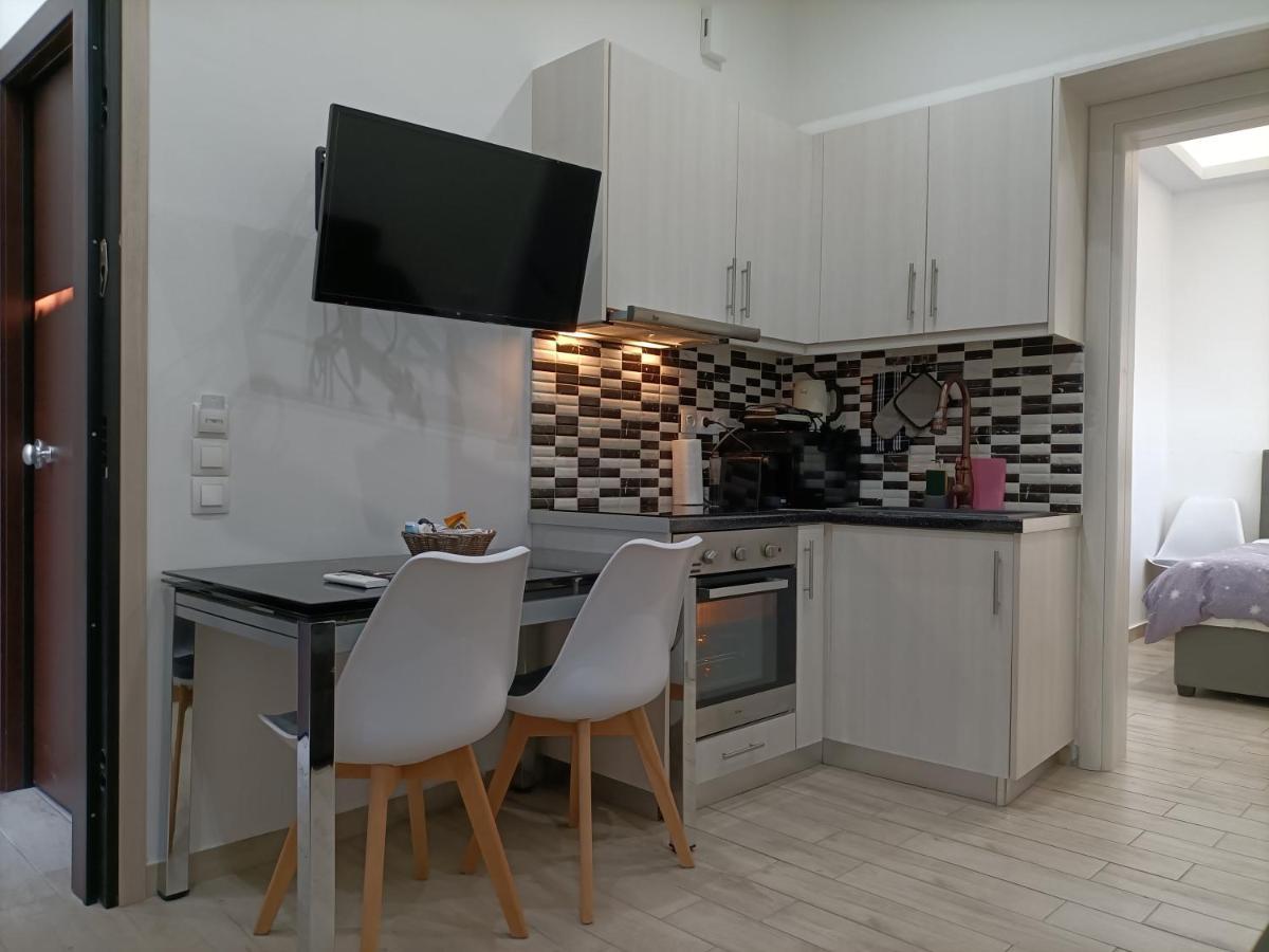 Beautiful Pedestrian Apartment Атина Екстериор снимка