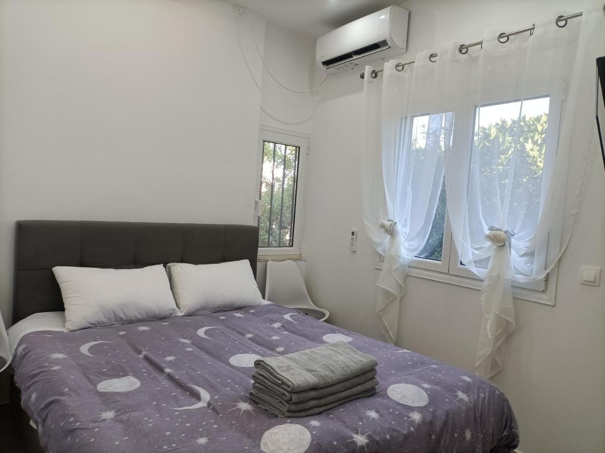 Beautiful Pedestrian Apartment Атина Екстериор снимка